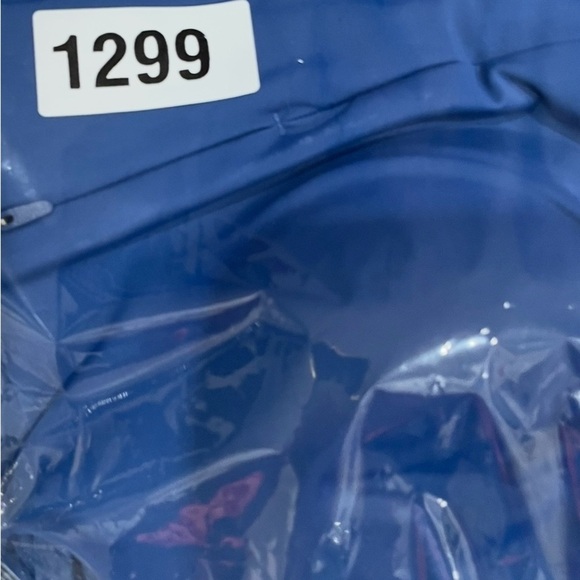 Athleta Blue Suryana Strappy Sport Bra Size 36B/B Yoga Hiking Pilates Athletic - Picture 9 of 9